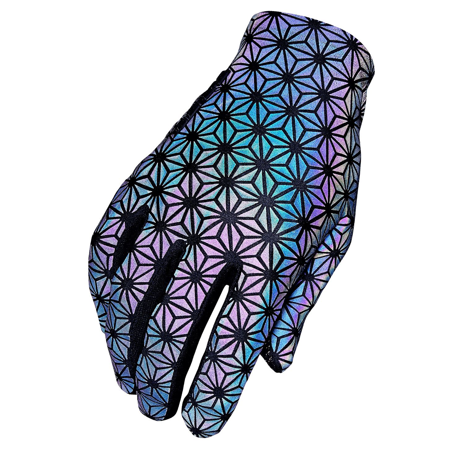 16.- Puños, cintas y guantes
